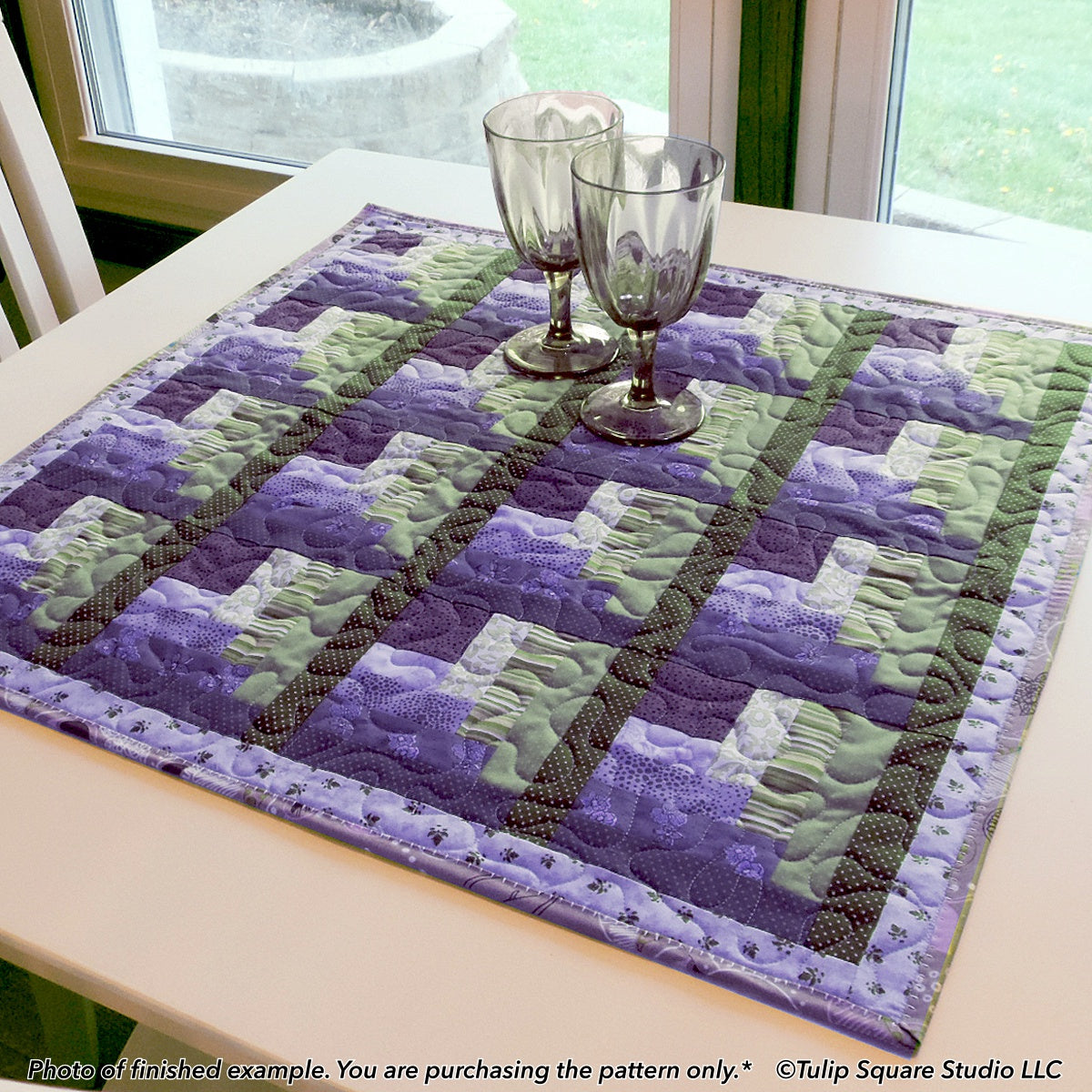537 LOG CABIN CORNERS TABLE TOPPER DIGITAL PATTERN PDF