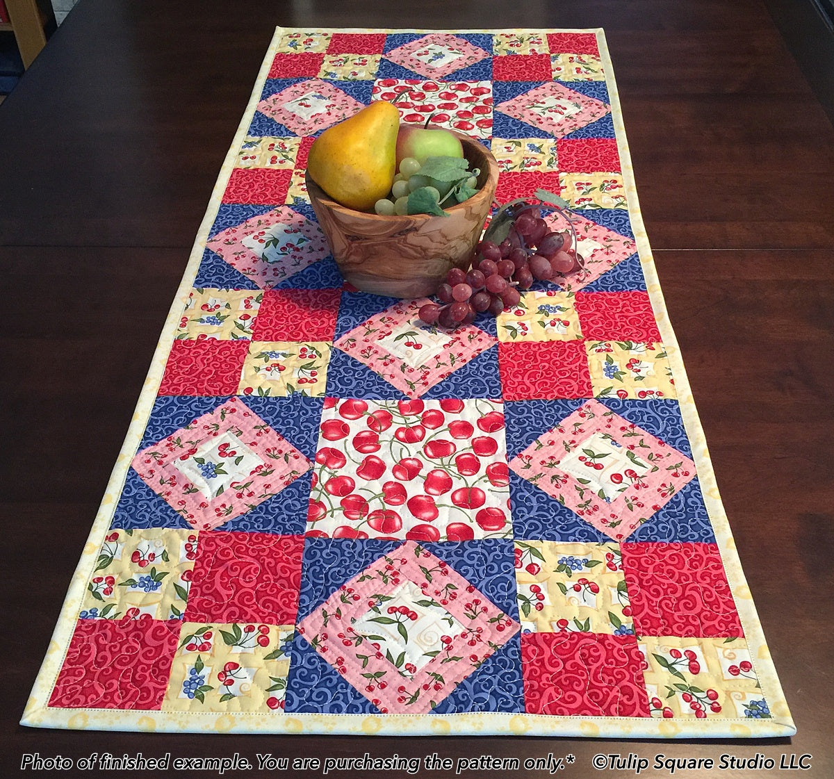 548 DANCING DIAMONDS TABLE RUNNER DIGITAL PATTERN PDF