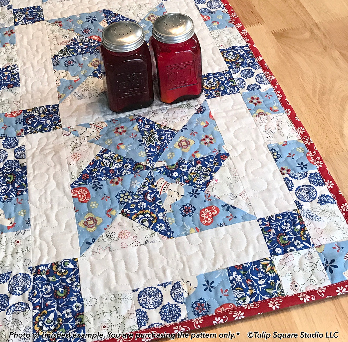 566 PEPPERMINT PINWHEELS TABLE RUNNER DIGITAL PATTERN PDF
