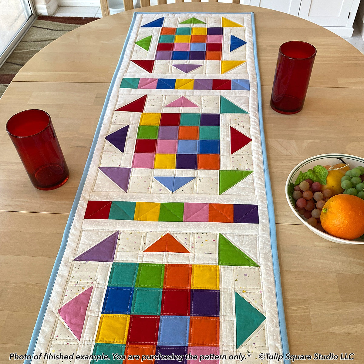 597 KALEIDOSCOPE TABLE RUNNER DIGITAL PATTERN PDF