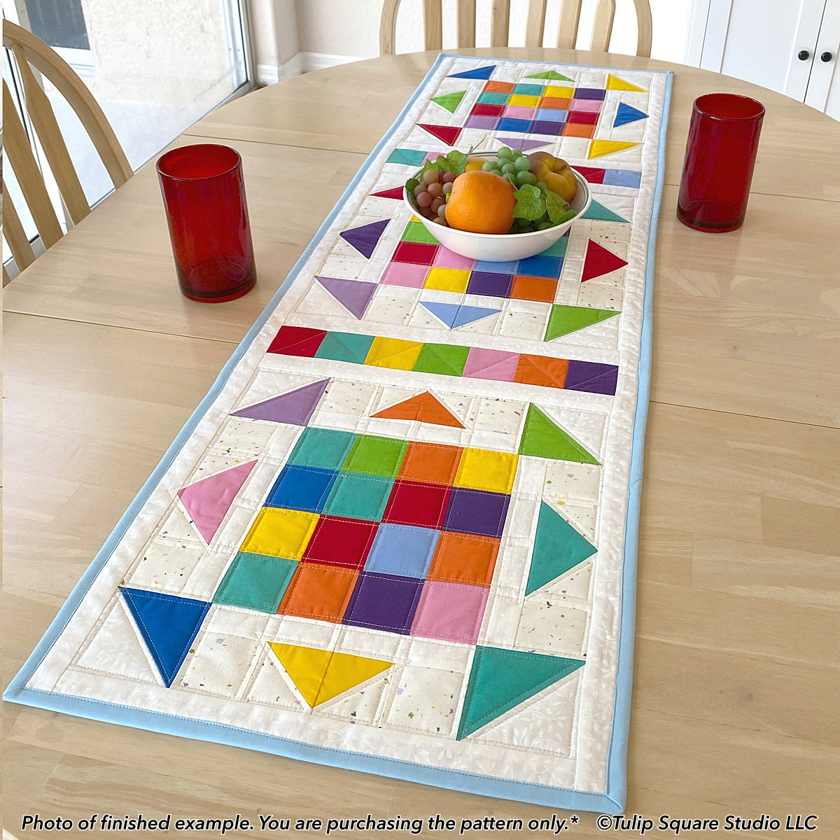 597 KALEIDOSCOPE TABLE RUNNER DIGITAL PATTERN PDF