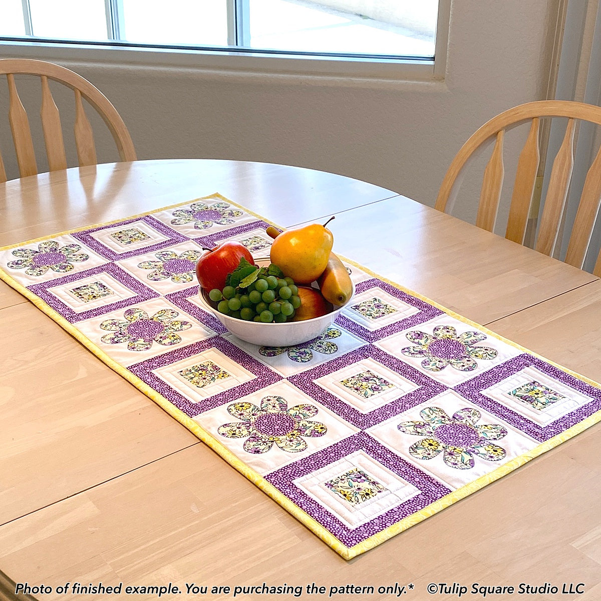 611 NANAS KITCHEN TABLE TOPPER DIGITAL PATTERN PDF