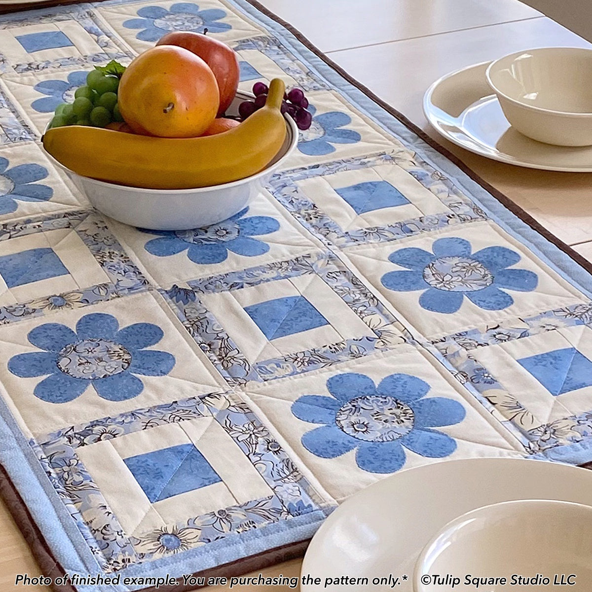 611 NANAS KITCHEN TABLE TOPPER DIGITAL PATTERN PDF