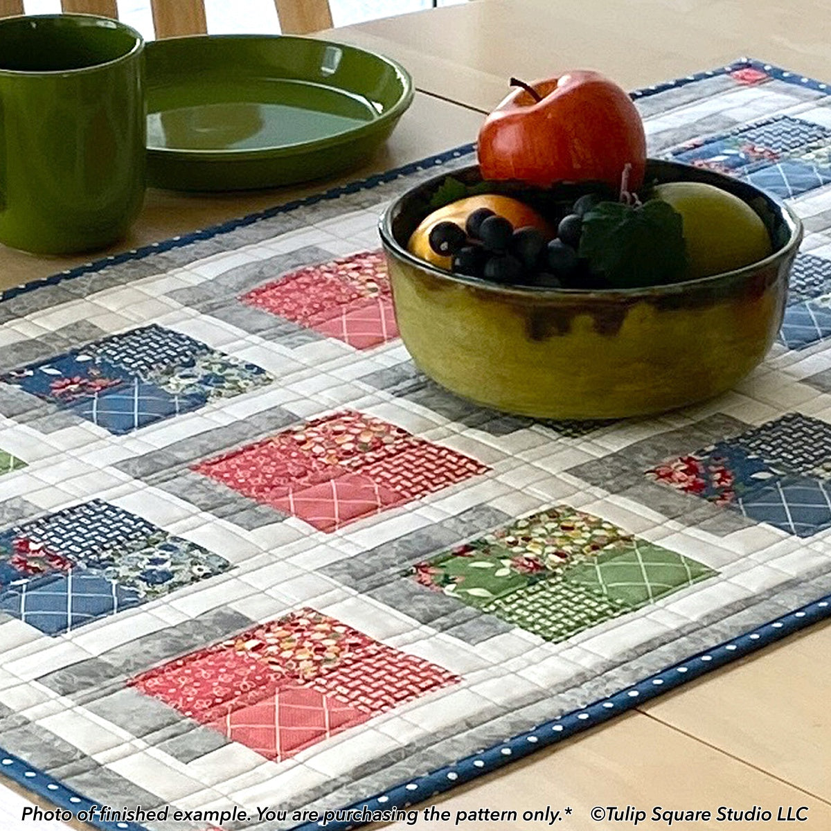 612 SHADOW BOXES TABLE TOPPER DIGITAL PATTERN PDF