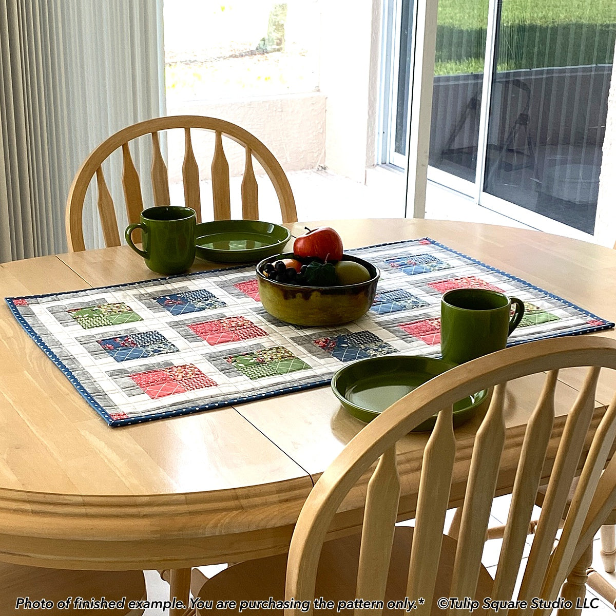 612 SHADOW BOXES TABLE TOPPER DIGITAL PATTERN PDF