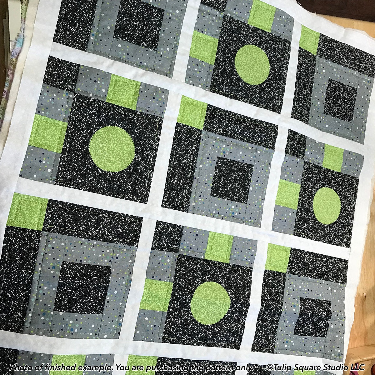 614 SHADOWY SHAPES TABLE TOPPER DIGITAL PATTERN PDF