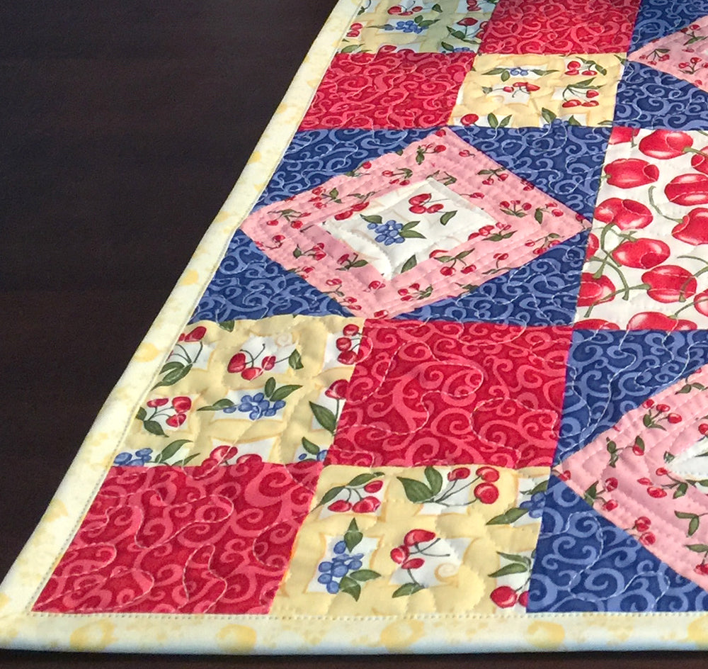 548 DANCING DIAMONDS TABLE RUNNER DIGITAL PATTERN PDF