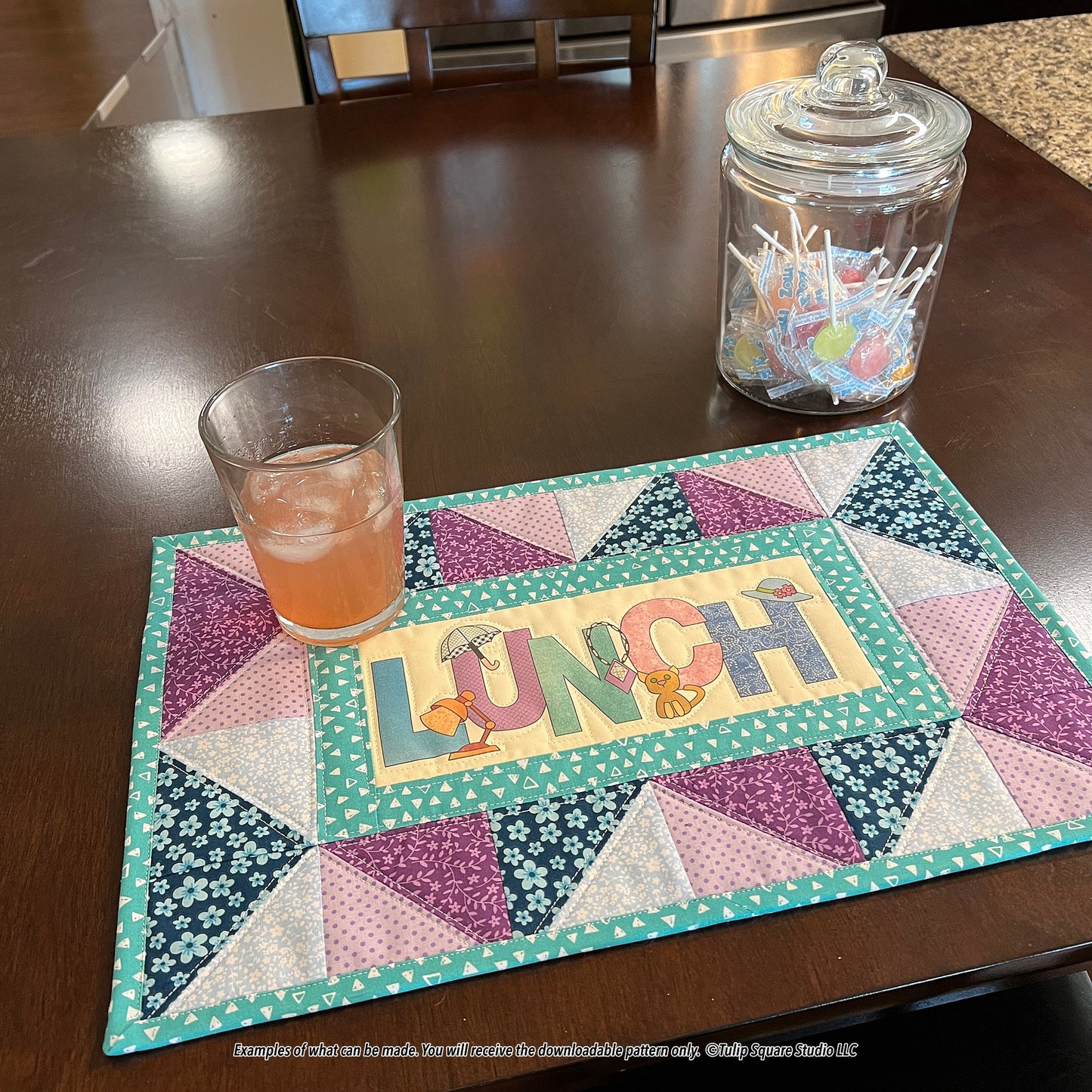 642 CENTER STAGE PLACEMATS DIGITAL PATTERN PDF