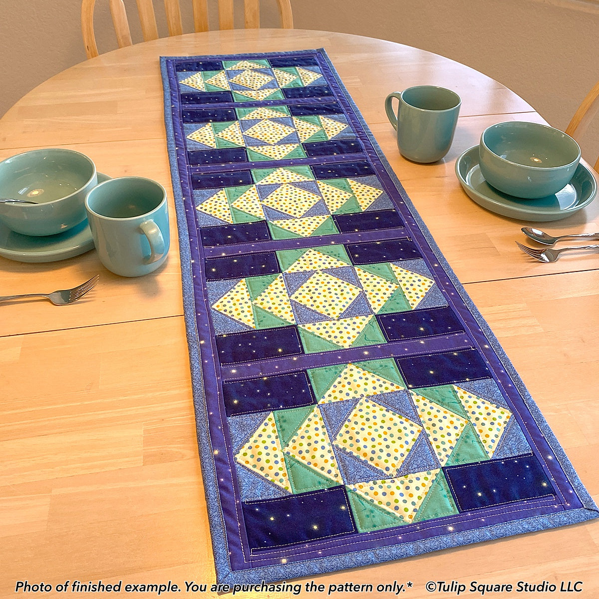 583 REGAL RUNNER TABLE TOPPER DIGITAL PATTERN PDF