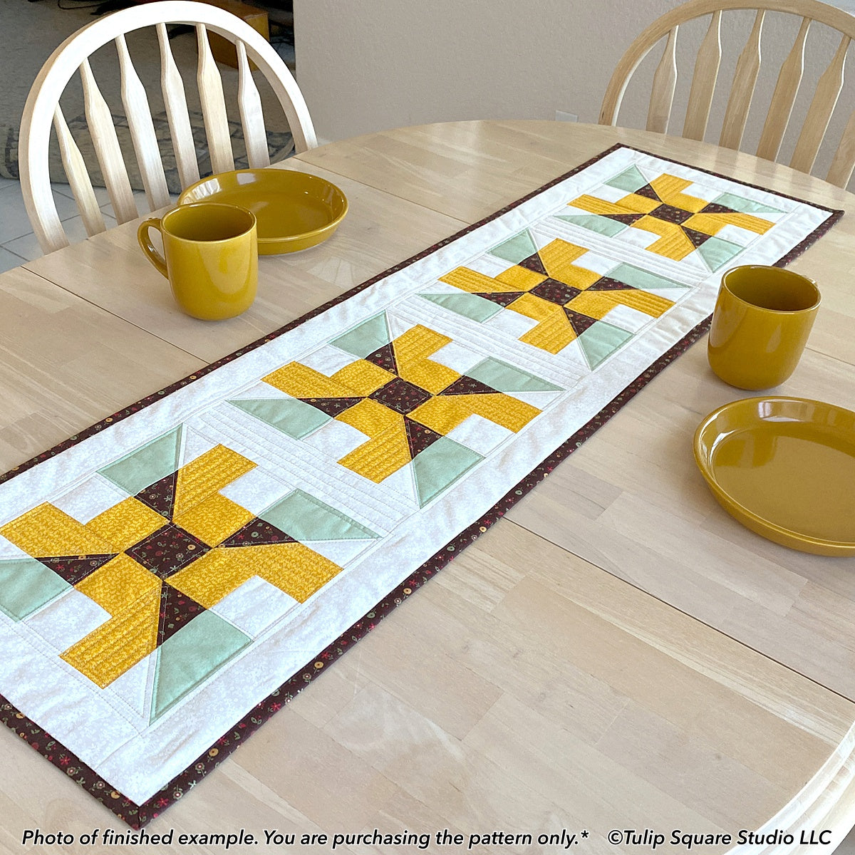 593 MODERN KITCHEN TABLE RUNNER DIGITAL PATTERN PDF