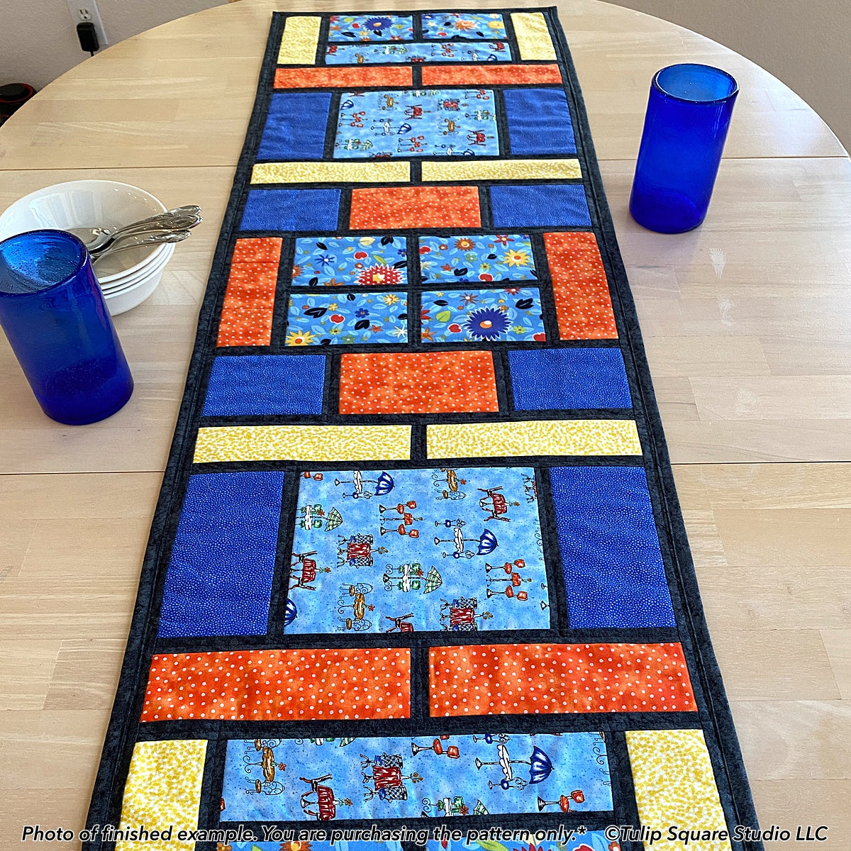 599 PICTURE WINDOWS TABLE RUNNER DIGITAL PATTERN PDF