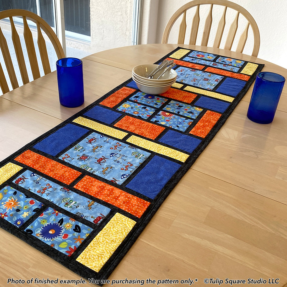 599 PICTURE WINDOWS TABLE RUNNER DIGITAL PATTERN PDF