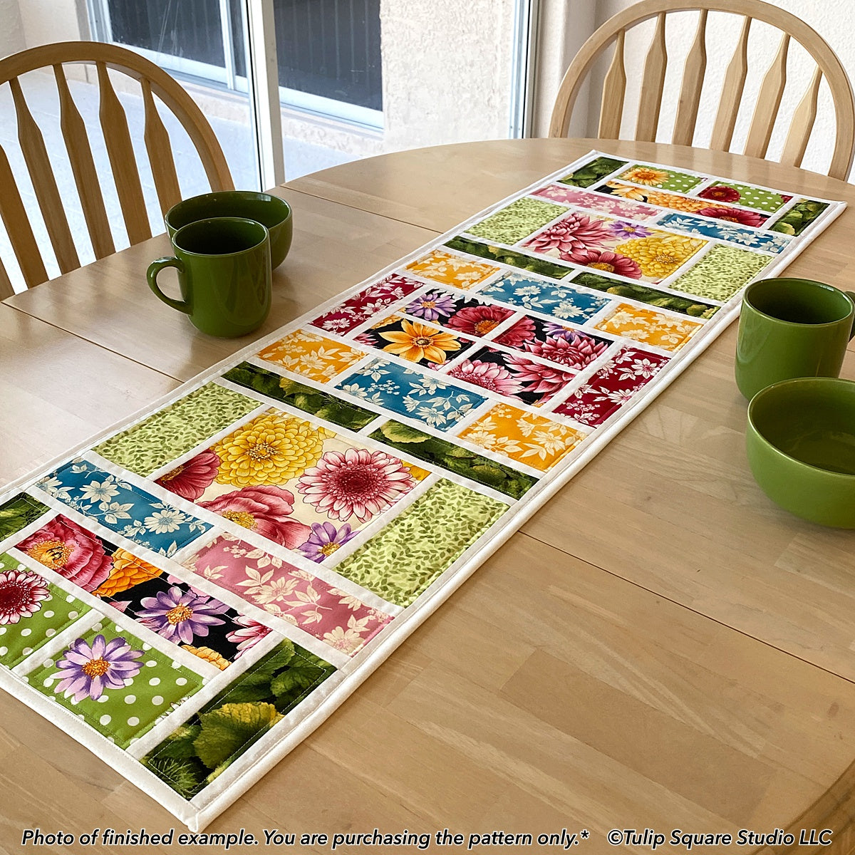 599 PICTURE WINDOWS TABLE RUNNER DIGITAL PATTERN PDF