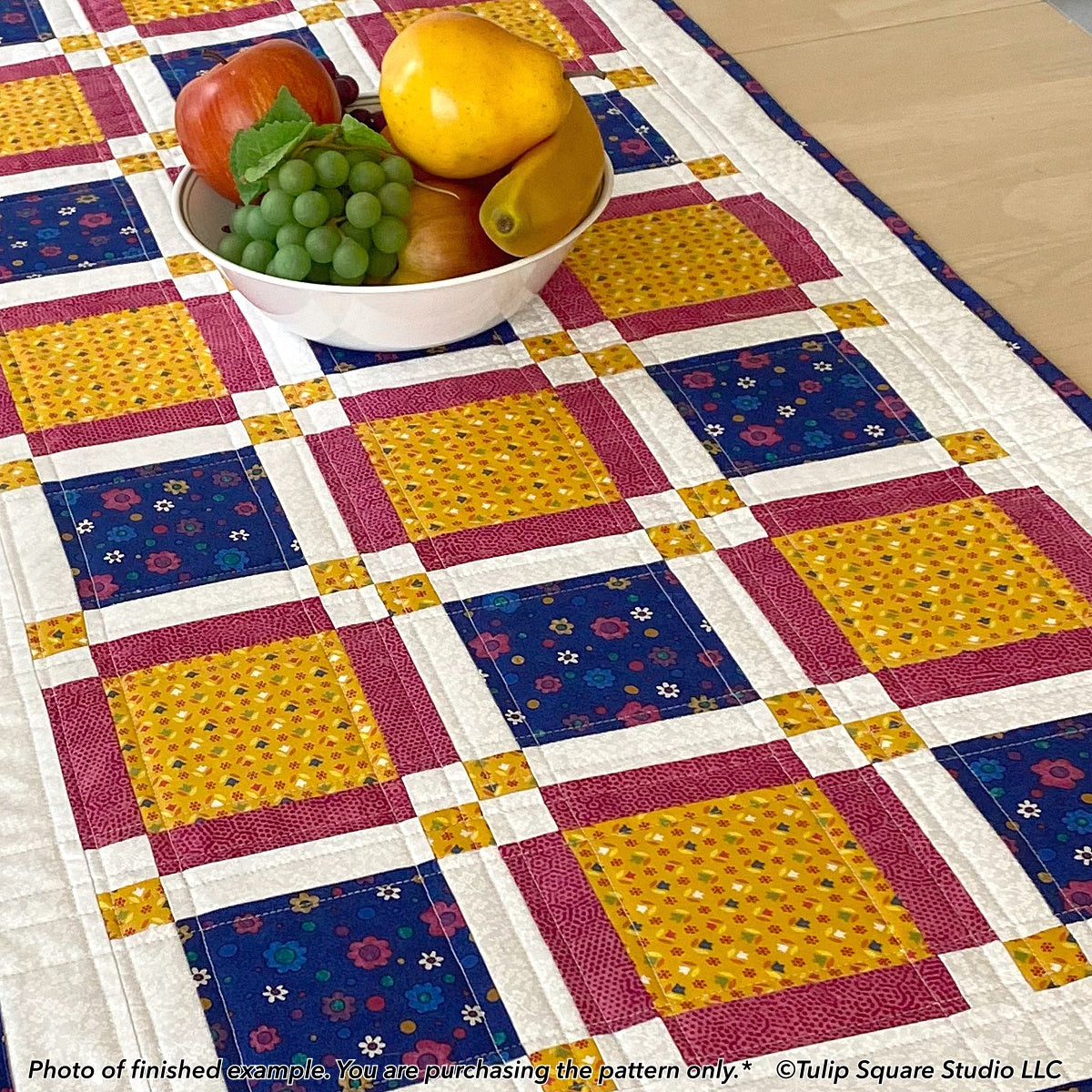 613 COUNTRY CHARM TABLE TOPPER DIGITAL PATTERN PDF