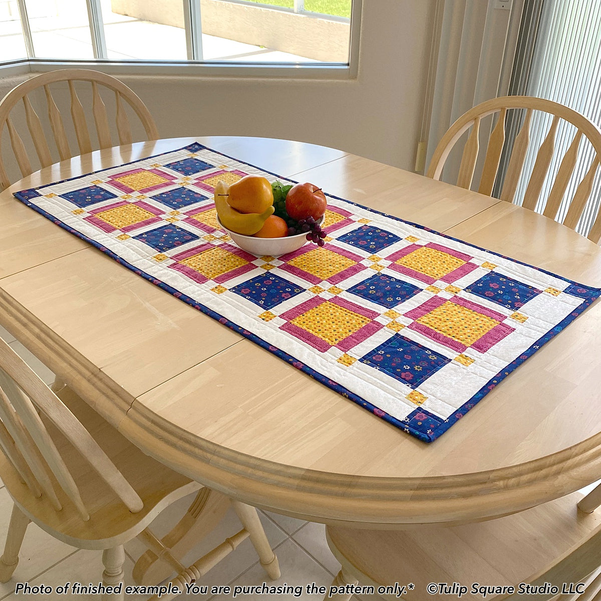 613 COUNTRY CHARM TABLE TOPPER DIGITAL PATTERN PDF