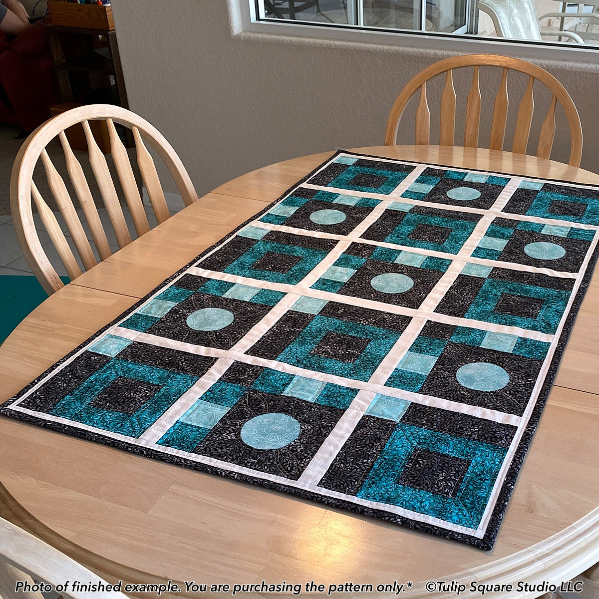 614 SHADOWY SHAPES TABLE TOPPER DIGITAL PATTERN PDF