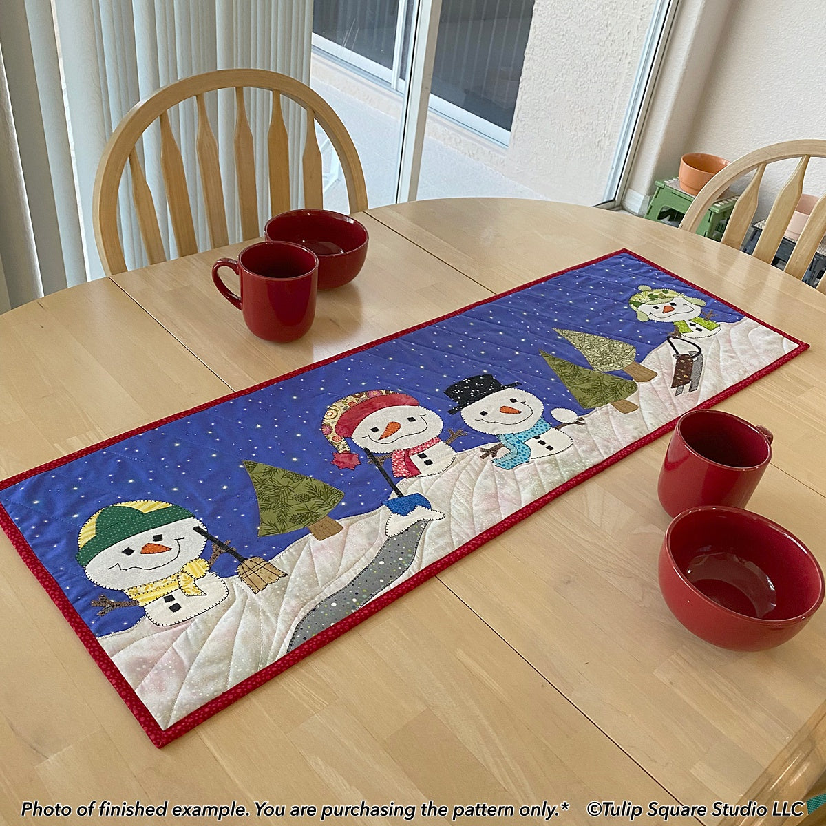 627 FROSTY FRIENDS TABLE RUNNER DIGITAL PATTERN PDF