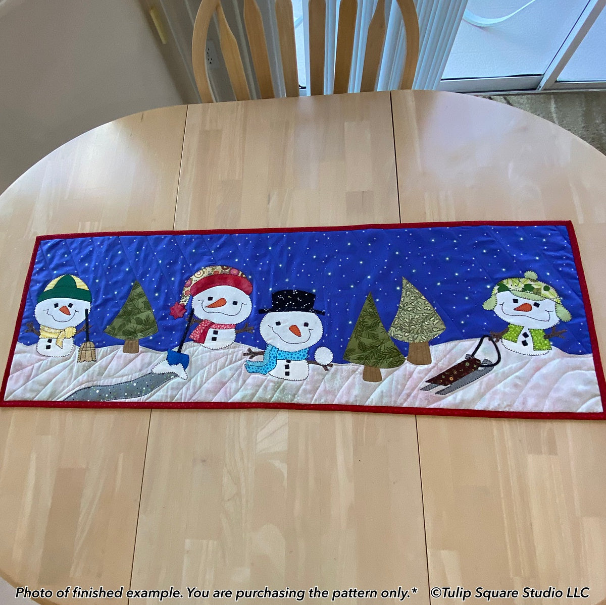 627 FROSTY FRIENDS TABLE RUNNER DIGITAL PATTERN PDF