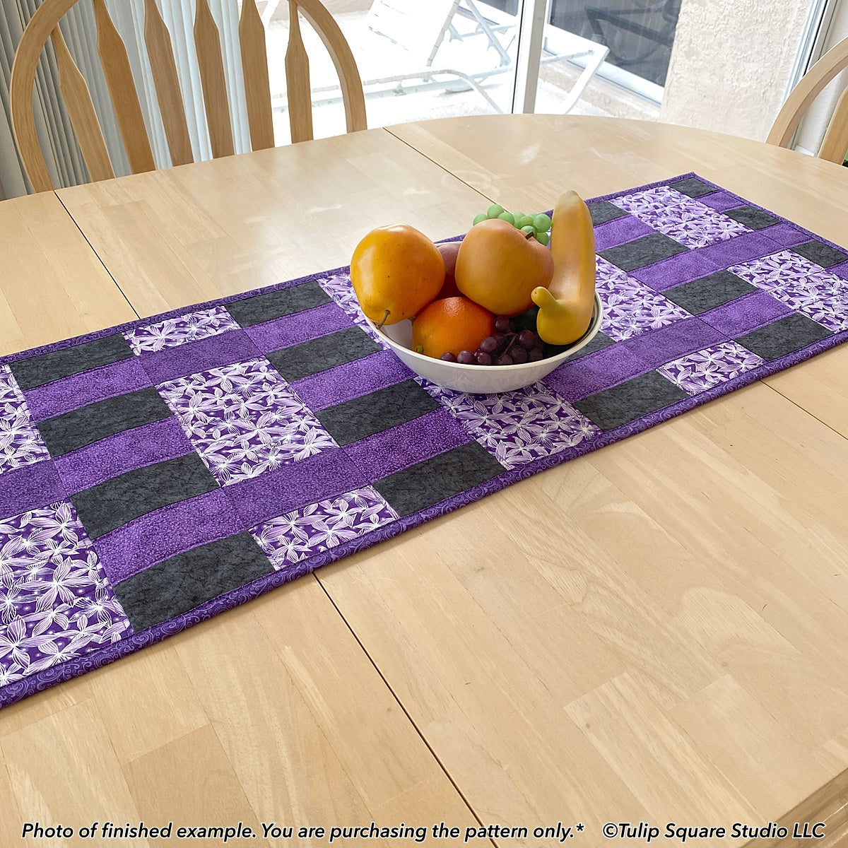 629 BERRY TRELLIS TABLE RUNNER DIGITAL PATTERN PDF