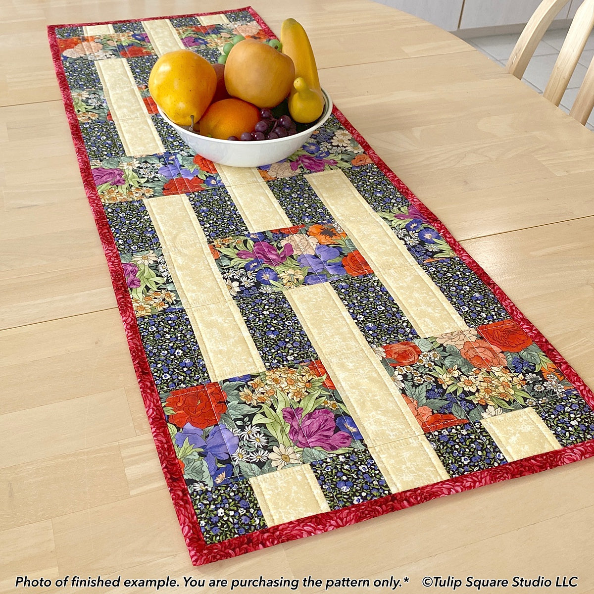 629 BERRY TRELLIS TABLE RUNNER DIGITAL PATTERN PDF